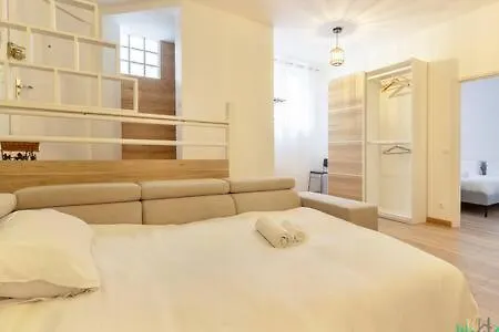 Wehost- Pour 4 Personnes - Nation Parigi